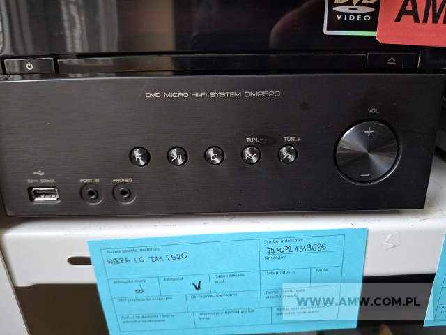 Sprzęt służby wychowawczej - pakiet zawierający 27 poz. asort. (wg oddzielnego wykazu), w tym m.in.: aparaty fotograficzne, konsole, odbiorniki RTV, radiomagnetofony itp. 